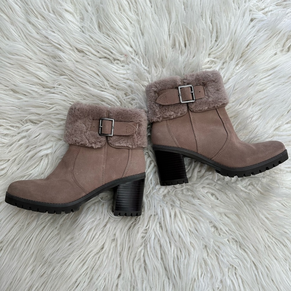 UGG Women's Elisiana Booties Caribou suede ladies size 9‎